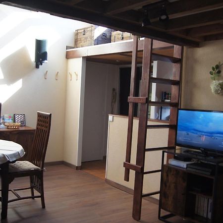 Apartamento Le Perchoir De St-Antoine - Centre Historique D'Honfleur Avec Vue Sur Le Port, Netflix, Jeux, Vinyles Exterior foto